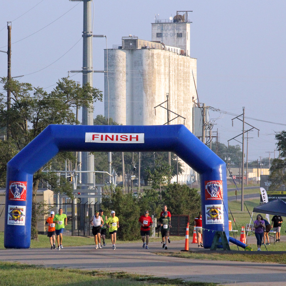 Photo of start of the Kansas Senior Games 10K.